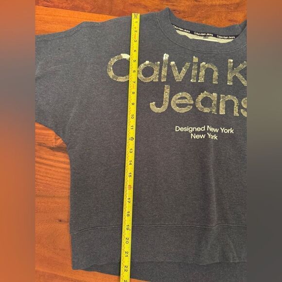 Calvin Klein Jeans Blue Sequin Logo Graphic Cropped sweatshirt sz L EUC - Picture 7 of 10